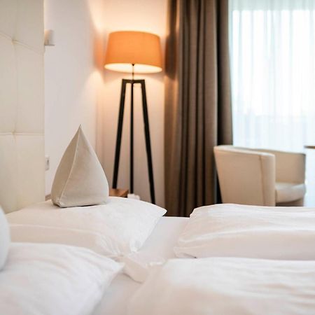 Hotel Mandelhof Аппиано-Сулла-Страда-дель-Вино Экстерьер фото