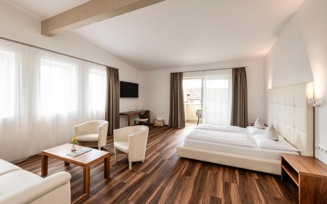 Hotel Mandelhof Аппиано-Сулла-Страда-дель-Вино Экстерьер фото