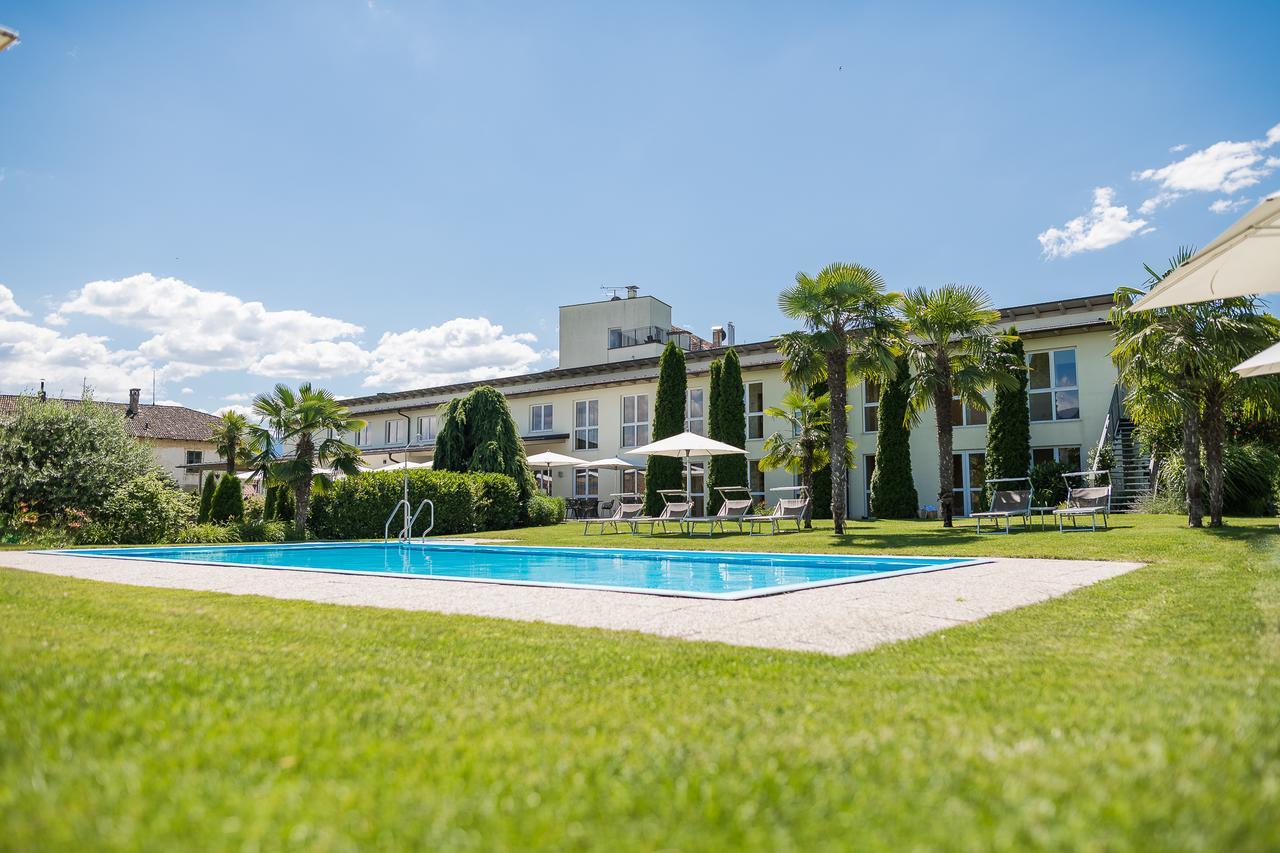 Hotel Mandelhof Аппиано-Сулла-Страда-дель-Вино Экстерьер фото